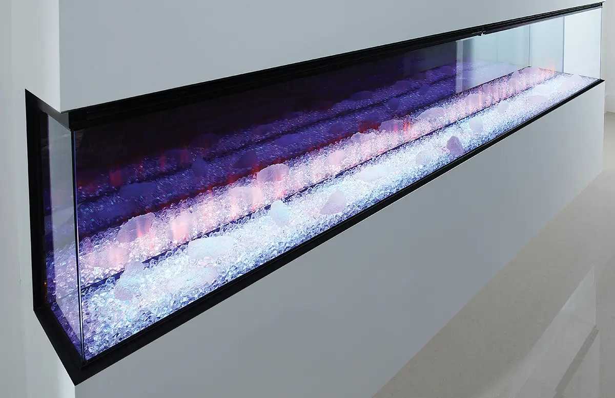 Электрокамин BRITISH FIRES New Forest 2400 with Deluxe Real logs - 2400 мм